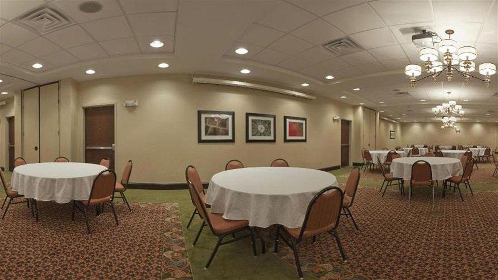 East I 59 / I 20 Hotel 3*